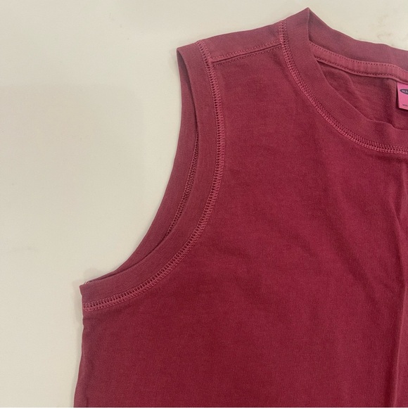 NWOT Old Navy Sleeveless Burgundy Top with Pocket - Picture 6 of 12